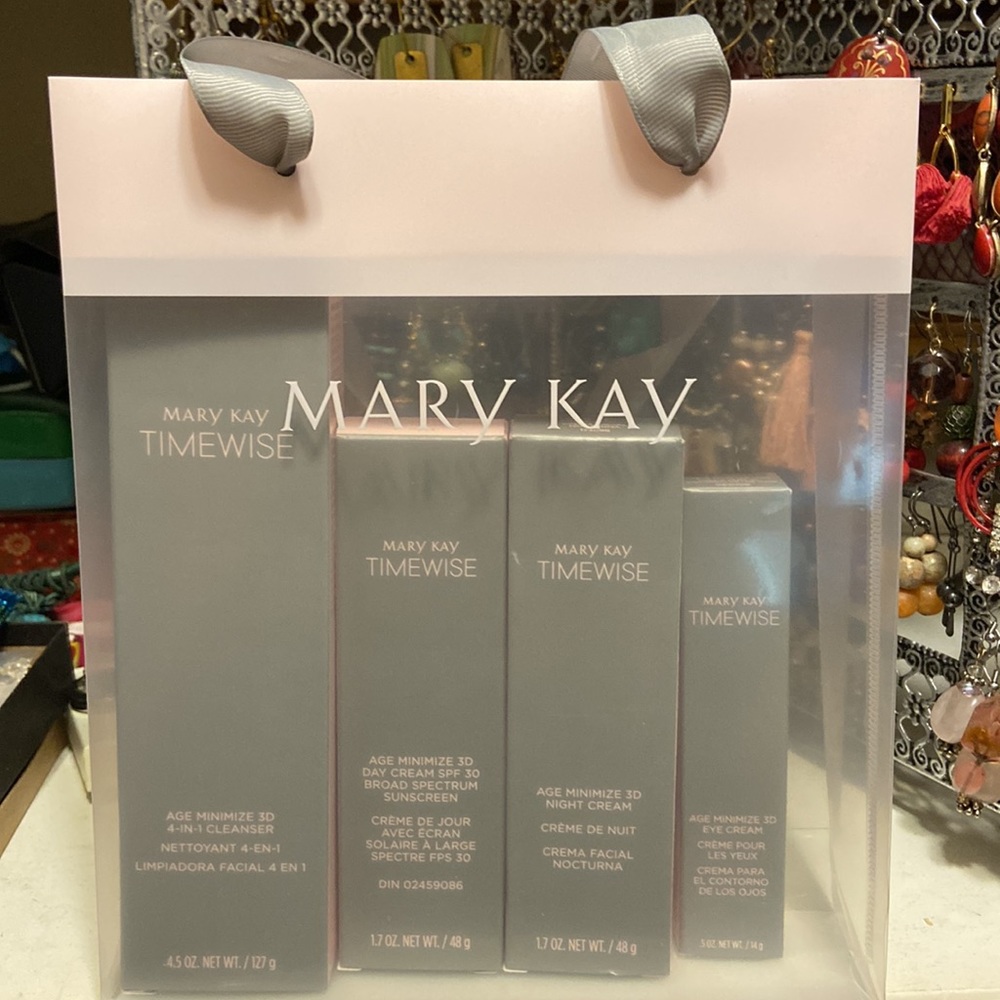 2 sets! 🆕 Mary Kay Timewize 3D skincare. 4 pieces each set.